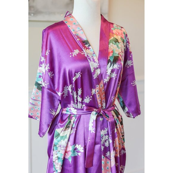 Chinese silk robe, Japanese floral print red short dressing robe, size Medium - Picture 3 of 9